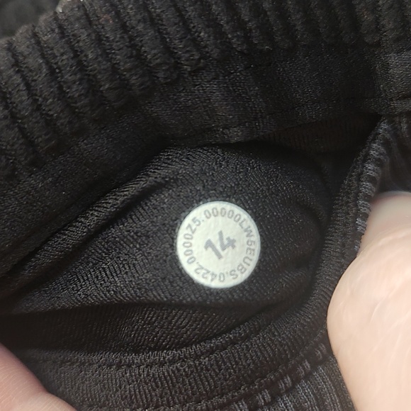 Lululemon Brushed Softstreme Ribbed Zip Flared Pant 32.5 size 14 - Picture 7 of 7